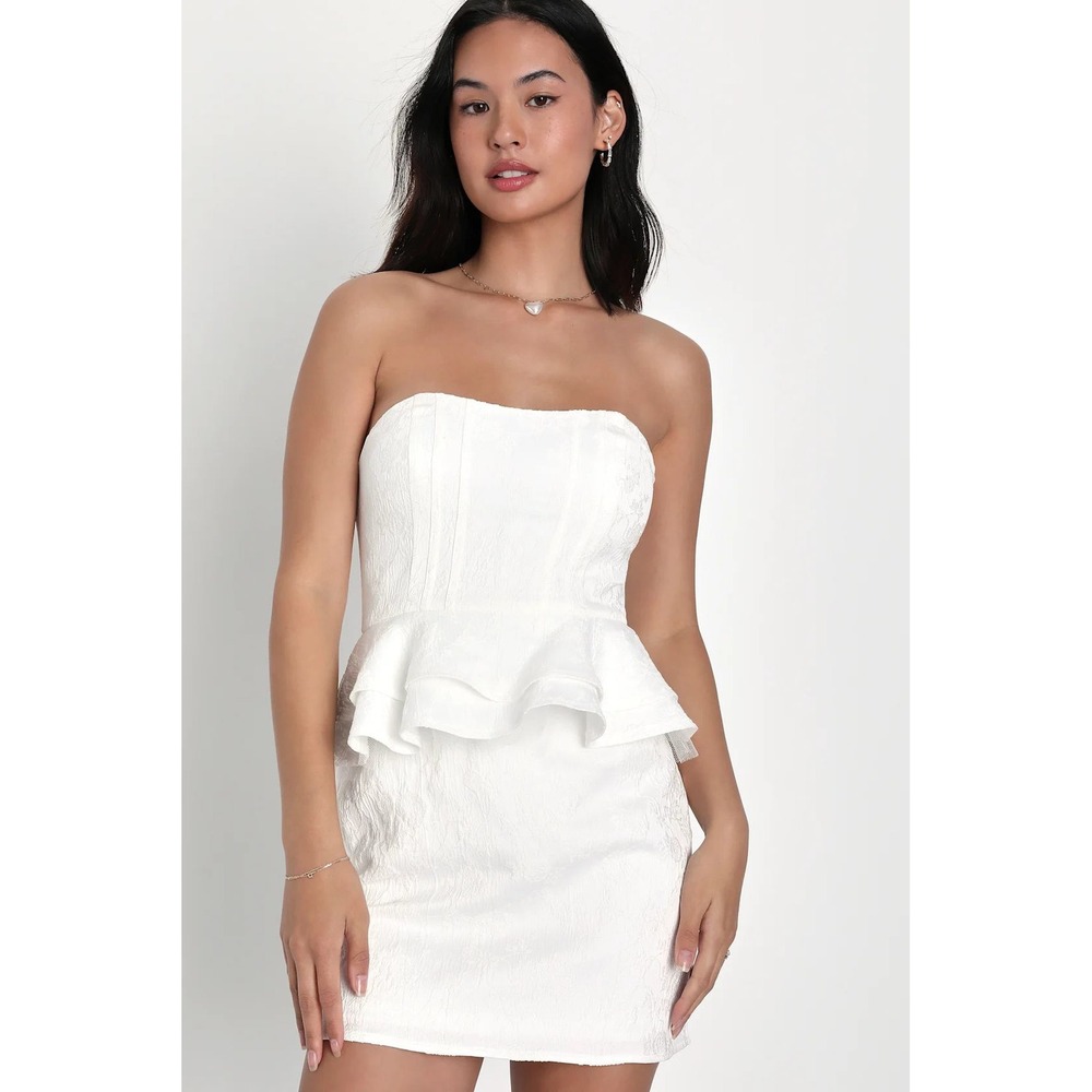 Lulus Radiant Attraction White‎ Jacquard Strapless Peplum Mini Dress Womens S